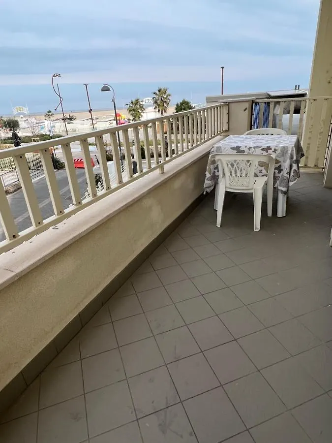 Appartamento Bilocale Fronte Mare Rimini